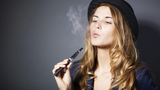 Elektronske cigarete so vse prej kot varne za uporabo!