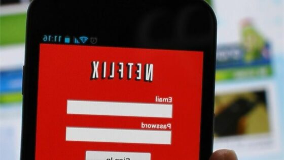 Posodobljena mobilna aplikacija Netflix uporabnikom mobilnih naprav Android omogoča shranjevanje vsebin tudi na pomnilniško kartico.