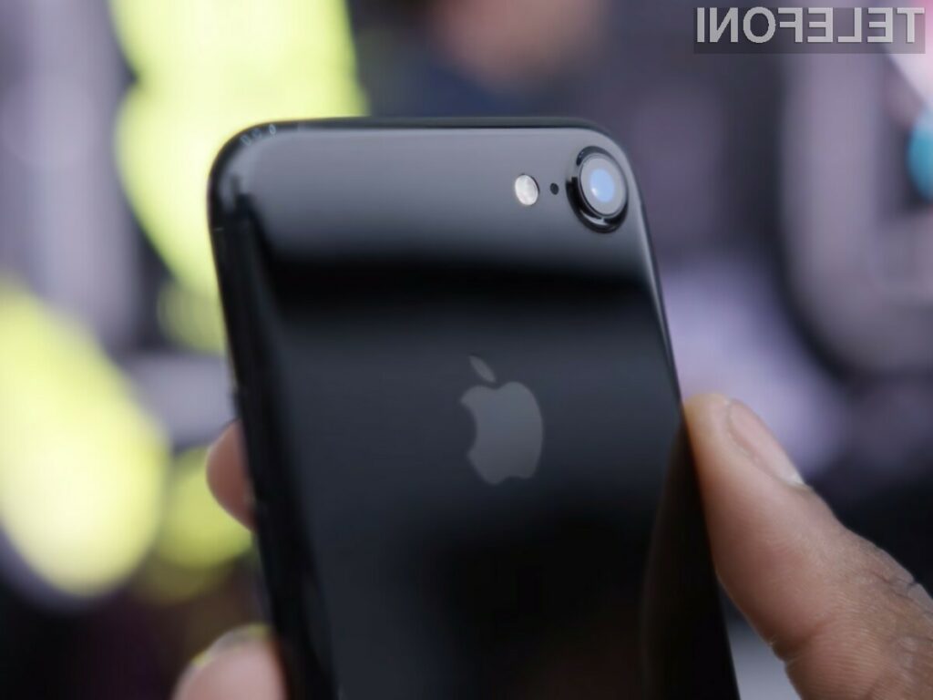 Ohišje telefona iPhone 7 Jet Black je pravi magnet za praske.