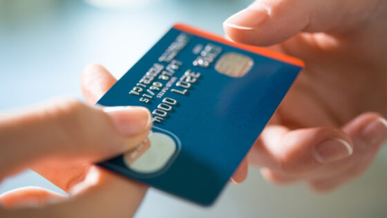 Številko vaše kreditne kartice in varnostne kode nikoli ne posredujte preko telefona ali elektronske pošte.
