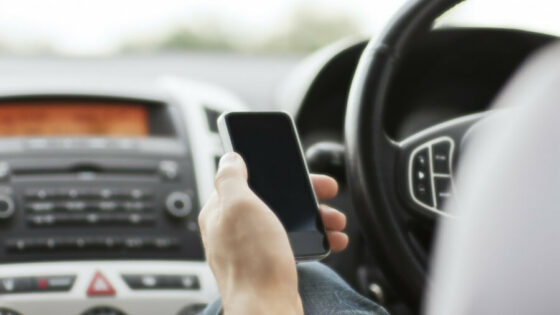 Zaradi neprevidnosti voznikov pri uporabi Facetima se je število prometnih nesreč v ZDA povečalo za več kot deset odstotkov.