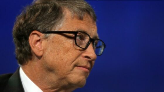 Bill Gates bi vse robote obdavčil na enak način kot ljudi!