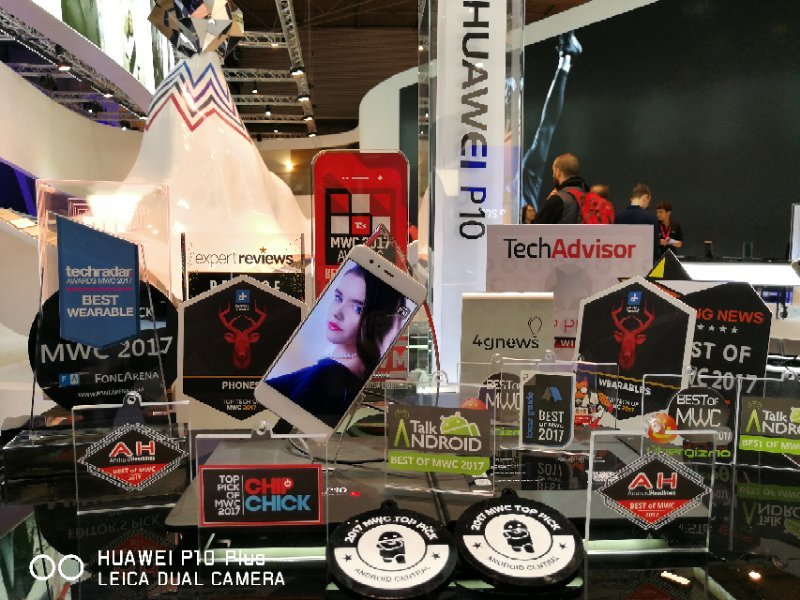 Kar 42 nagrad za Huawei na MWC