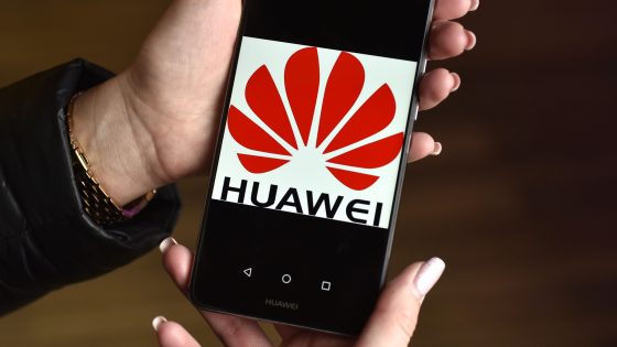 Huawei raste trdno in vztrajno