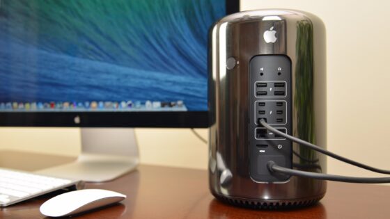 Pregrešno drag Mac Pro poražen od poceni osebnega računalnika