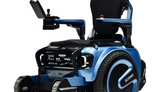 Revolucionarni invalidski voziček, ki z lahkoto premaguje stopnice