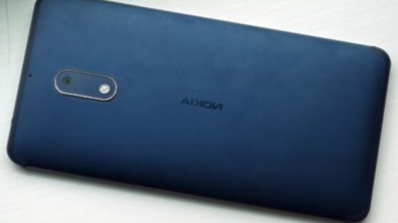 Konec junija naj bi bilo pametni mobilni telefon Nokia 8 mogoče naročiti tudi pri nas.