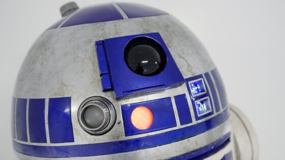 R2-D2 iz Vojne zvezd vreden 2,76 milijona dolarjev