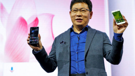 V ZDA bo pametne mobilne telefone Huawei tržilo podjetje AT&T.