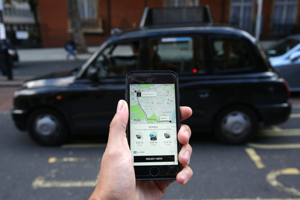 Uber je očitno v Londonu sila nepriljubljen!