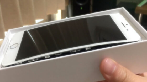 Lastniki telefonov iPhone 8 imajo resne težave z napihljivimi baterijami