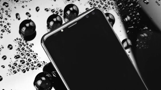 Poceni telefon Oukitel K6 tako kot iPhone X ponuja možnost hitre prijave z obrazom,