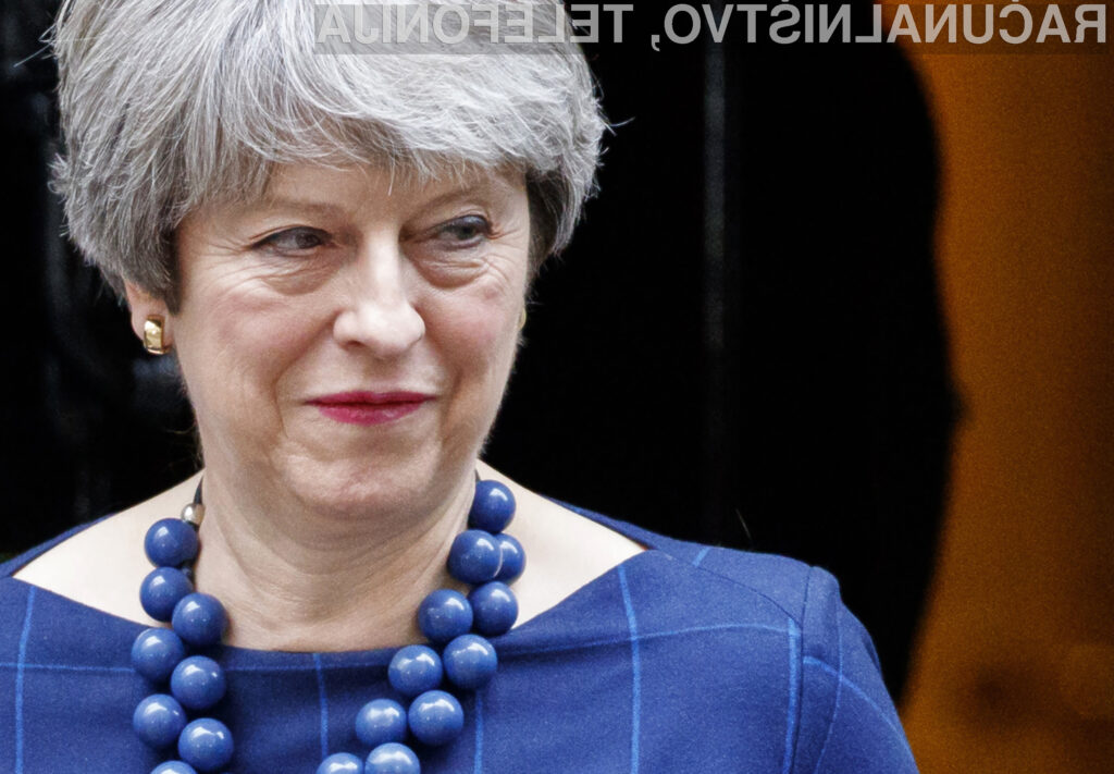 Britanska premierka Theresa May meni, da bi morala družbena omrežja odgovarjati za vsebino, ki je objavljena na njihovih portalih.