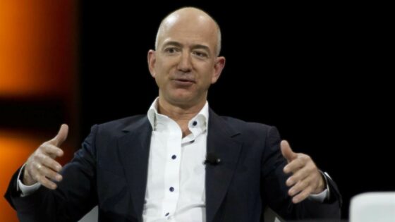 Jeff Bezos bo doniral 33 milijonov dolarjev za štipendije ilegalnih imigrantov