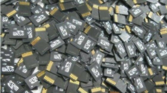 Pomnilniška kartica kapacitete 512 gigabajtov naj bi zadoščala tudi za najzahtevnejša opravila!