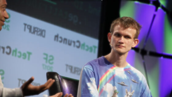 Kriptovaluta Ethereum z rekordno vrednostjo nad 1.000 evrov