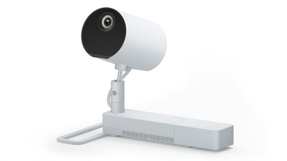 Epson z novim projektorjem ločljivosti WXGA in svetilnosti 2000 lumnov cilja na trgovine, galerije in muzeje