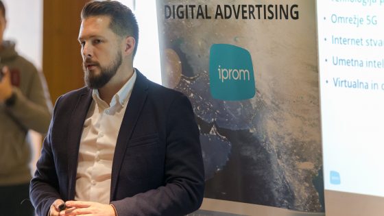 Digitalni mediji in uporaba tehnologij spreminjajo nakupne navade slovenskih potrošnikov