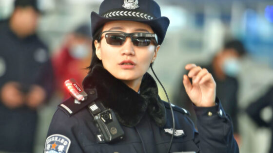 Kitajska policija je nad pametnimi očali več kot navdušena!