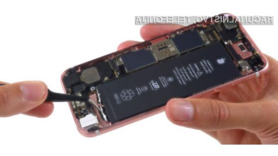 Kaj se zgodi z iPhonom, ko mu zamenjate baterijo?