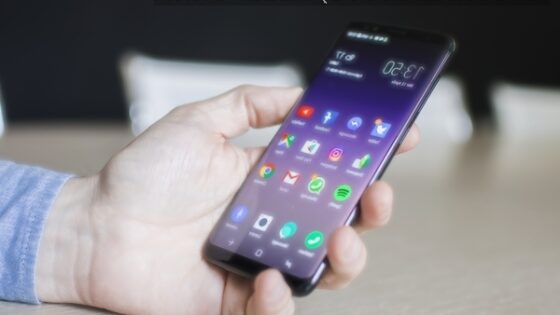 Telefona Galaxy S8 in Galaxy S8+ sta končno prejela Android 8 Oreo, ki deluje tako, kot mora!