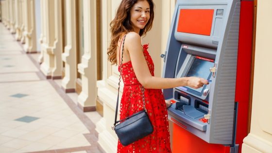 Test: kako na Hrvaškem dvigovati na bankomatih