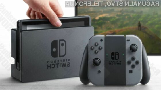 Igralna konzola Nintendo Switch s prilagodljivim igralnim ploščkom Joy-Con