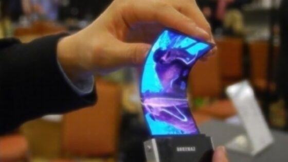 Kitajska podjetja so neupravičeno prišla do Samsungove tehnologije za upogljive zaslone.