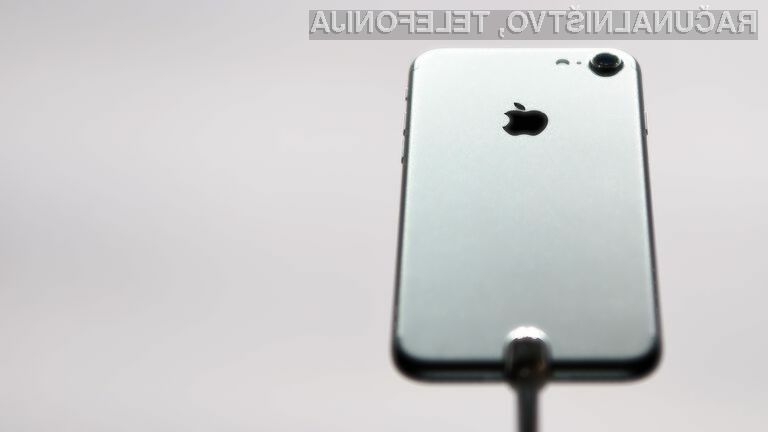 Uradne prodajalne podjetja Apple ne smejo več prodajati starejše modele telefonov iPhone.