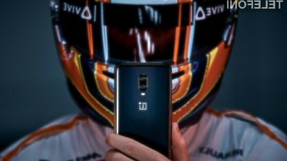 Pametni mobilni telefon OnePlus 6T McLaren Edition navdušuje v vseh pogledih.
