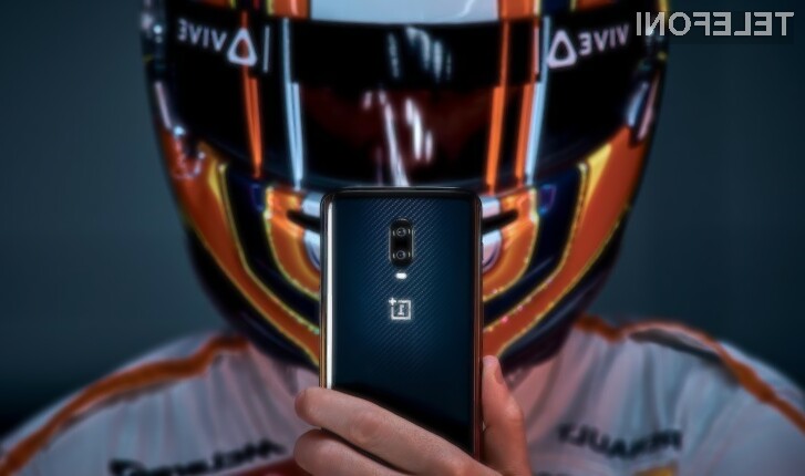 Pametni mobilni telefon OnePlus 6T McLaren Edition navdušuje v vseh pogledih.
