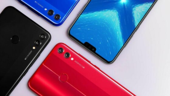 Pametni mobilni telefon Huawei Honor 8X je kljub nizki maloprodajni ceni namreč primeren tudi za najzahtevnejše uporabnike.