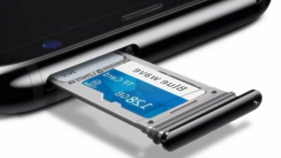 128 GB micro SD kartica za dobrih 20 evrov!