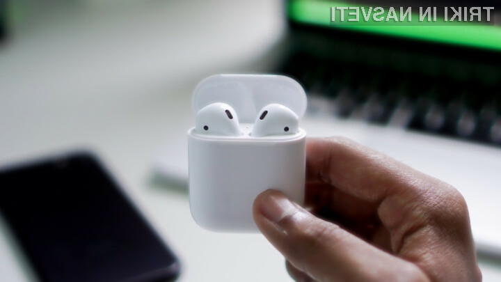 Kako očistiti brezžične slušalke Apple AirPods?