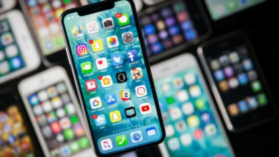 Podjetje Apple kar dve leti ni opazilo goljufije, pa čeprav je šlo za lažne telefone iPhone.