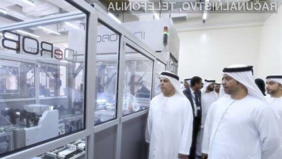 Dubaj je nedavno postalo prvo mesto na svetu s tovarno, kjer robote uporabljajo z namenom izdelave registrskih tablic za vozila.