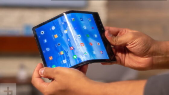 Google že razvija svoj upogljivi telefon Pixel