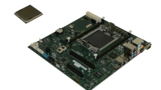 Osnovna plošča BlackBird μATX podjetja Raptor Computing Systems je pisana na kožo ljubiteljem operacijskega sistema Linux.