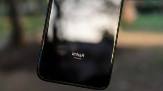 Najboljši telefon podjetja OnePlus bo kmalu dobil dostojnega konkurenta!