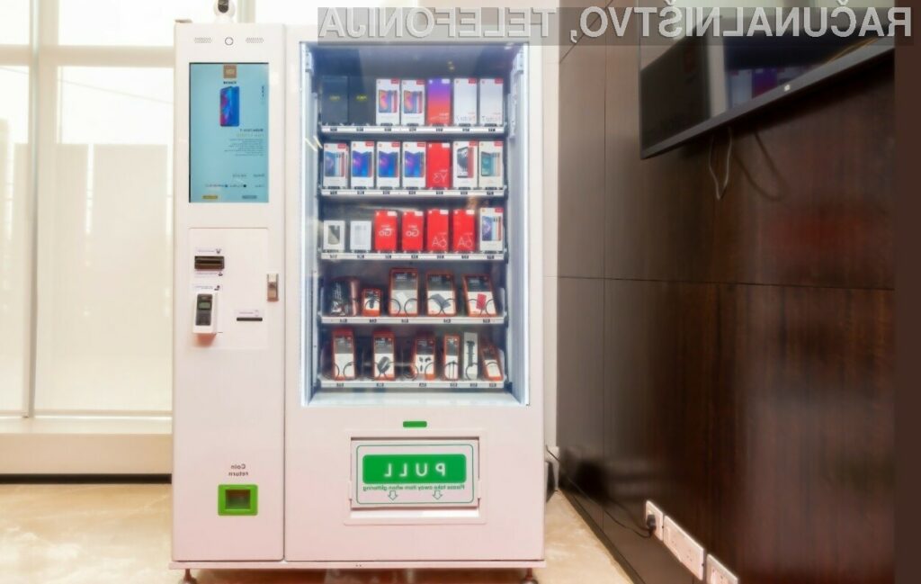 Prodajni avtomat za pametne mobilne telefone Xiaomi Mi Express Kiosk se je uporabnikom storitev mobilne telefonije takoj prikupil.
