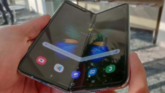 Prepogljvi Samsung Galaxy Fold naj bi bil na voljo za prodajo že v naslednjih nekaj tednih.
