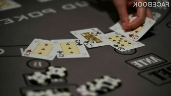 Facebookova umetna inteligenca premagala 6 profesionalnih poker igralcev