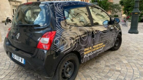 Sprememba običajnega avtomobila v električnega nas bo olajšala za 8.500 evrov.