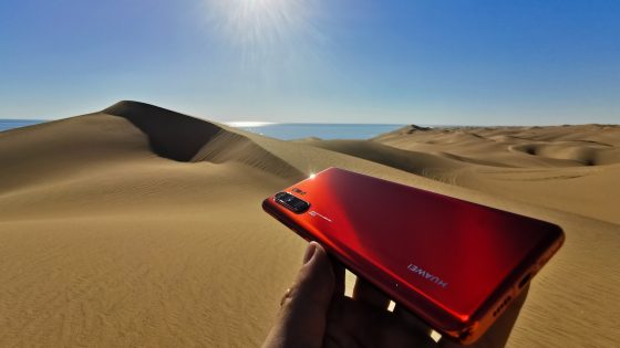 Huawei P30 in P30 Pro vas bosta očarala v čudoviti barvi sončnega vzhoda