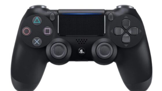 Brezžični igralni plošček za PlayStation 4 je odlično darilo za ljubitelje iger.