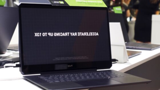 Prenosnik Asus ProArt StudioBook One bo kot nalašč za najzahtevnejše naloge povezane z grafičnim oblikovanjem.