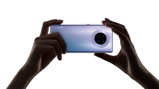 Huawei predstavil revolucionarno serijo telefonov Mate 30