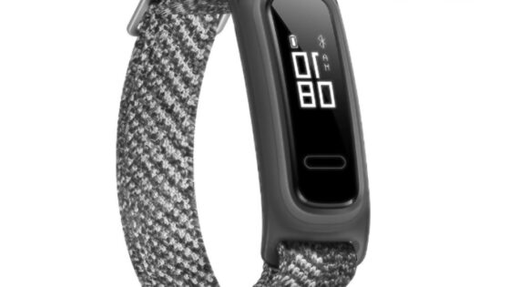 Pametna zapestnica Huawei Band 4e je lahko naša že za zgolj 19,99 evrov.