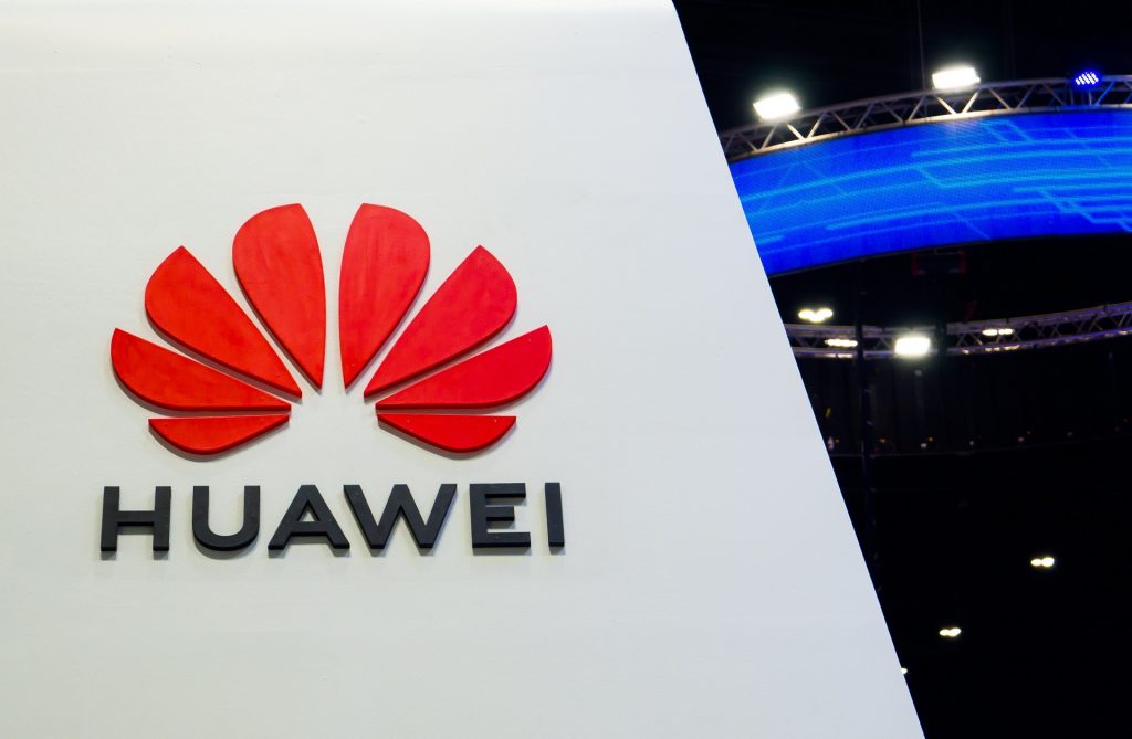 Huawei na prodajna mesta letos razposlal že 26 % več pametnih telefonov kot lani