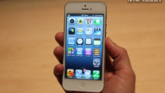 Uporabniki starejšim mobilnih naprav Apple imajo za namestitev novega mobilnega operacijskega sistema iOS čas le do 3. novembra.